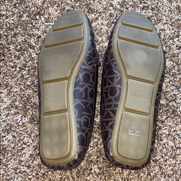Calvin Klein flats - Picture 2 of 7